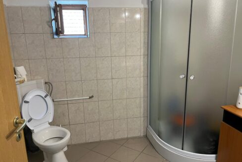 718f499c-08e4-41c0-9e10-d56503382824