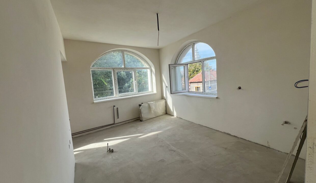 WhatsApp Image 2024-09-26 at 17.02.20 (1)