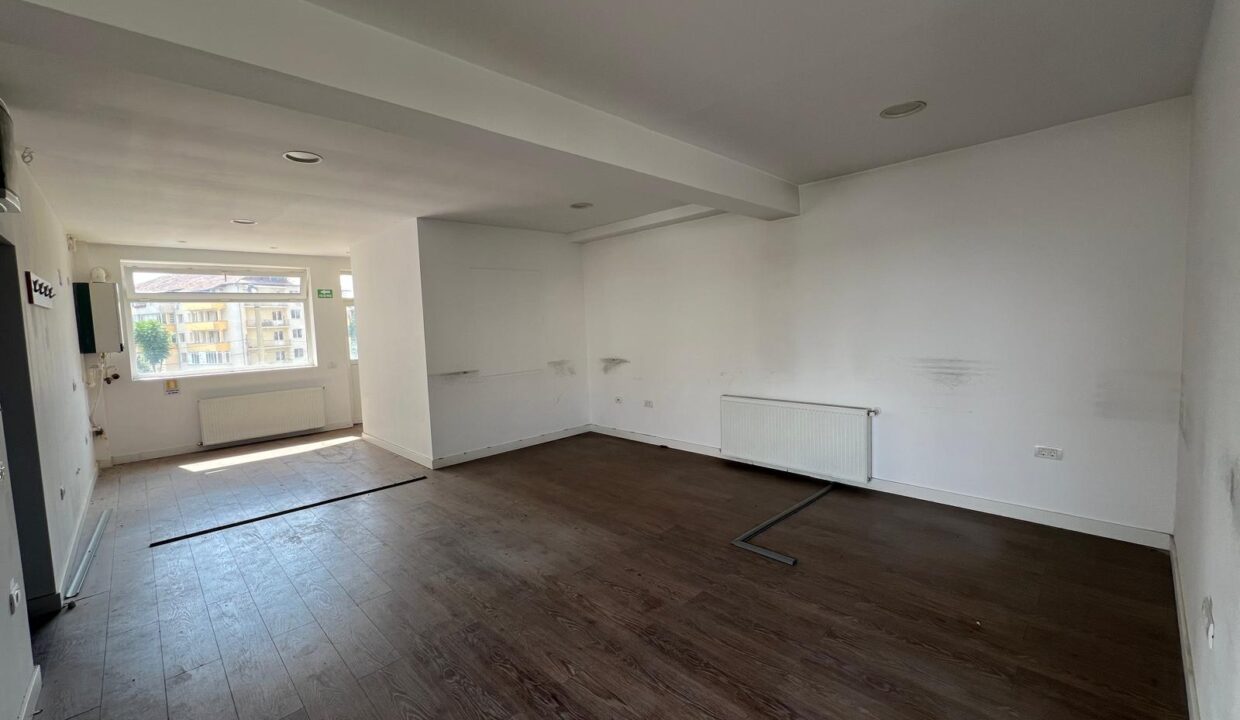 WhatsApp Image 2025-09-01 at 15.27.18 (1)