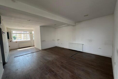 WhatsApp Image 2025-09-01 at 15.27.18 (1)